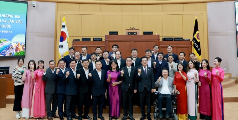 베트남 빈롱성 대표단, 대전시의회 방...