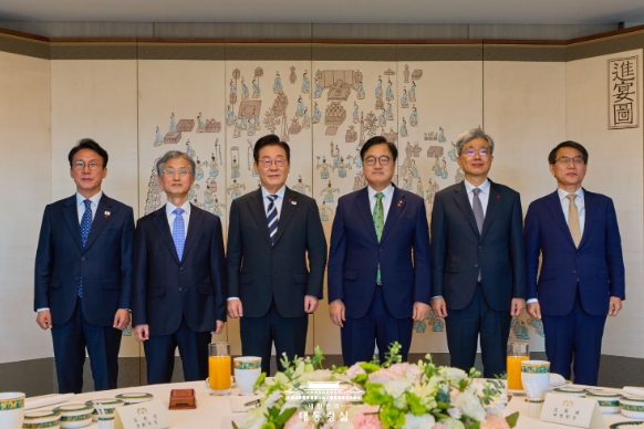 이재명 대통령, 5부 요인 초청 오찬