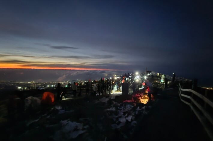 제주 세계자연유산에서 맞은 병오년 새...