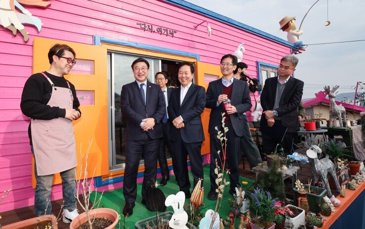 행안부 장관, 안동 신세동 벽화마을 ...