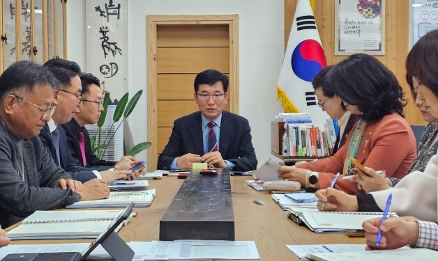 윤건영 충북교육감, 학폭심의..공정과...