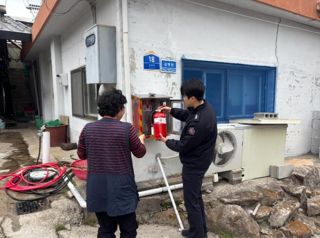 전남소방, 진도 골목길 소화기함 20...