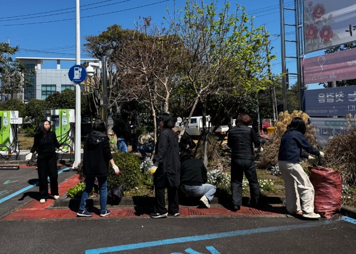 서귀포시교육지원청, 식목일 맞아 환경...