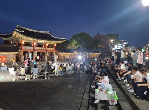 봄밤 수놓는 제주목 관아 야간개장‘귤...