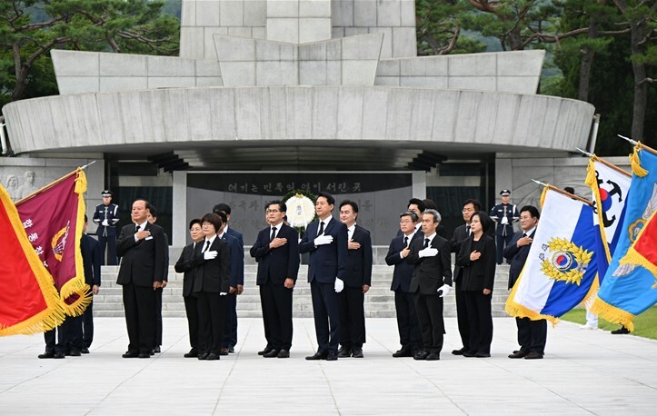 서울시 오세훈 시장, 1일 국립서울현...
