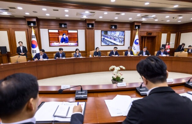 한성숙 국무총리, 취임 후 첫 국가정...